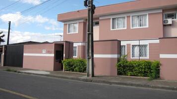 Basic Studio | Exterior