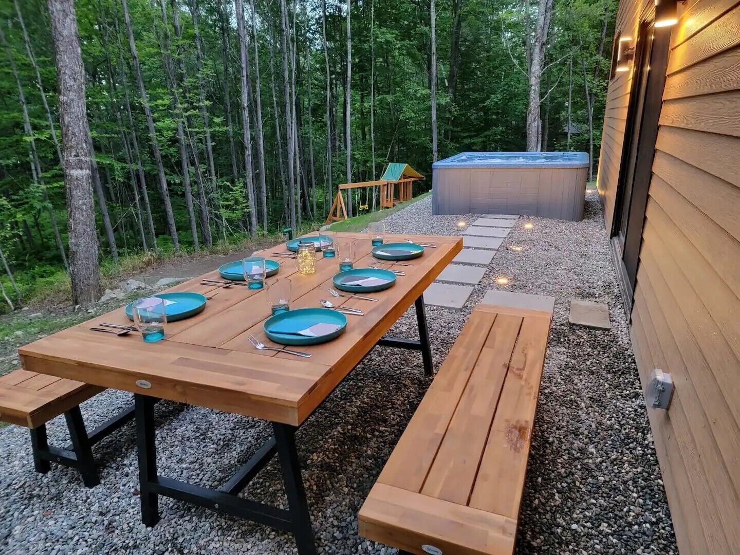 Outdoor dining
