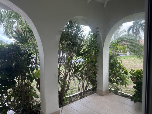 Judith's Fancy Aqua Blue in a secure neighborhood & walking distance to beach.