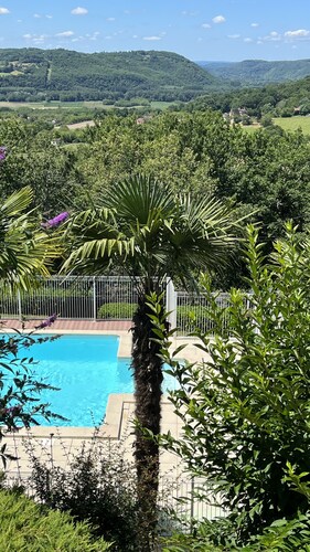 Maison Avec Piscine et vue sur la Vallée de la Dordogne
