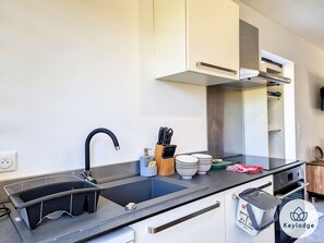 Fridge, microwave, oven, dishwasher