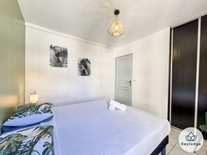 1 bedroom, free WiFi, bed sheets