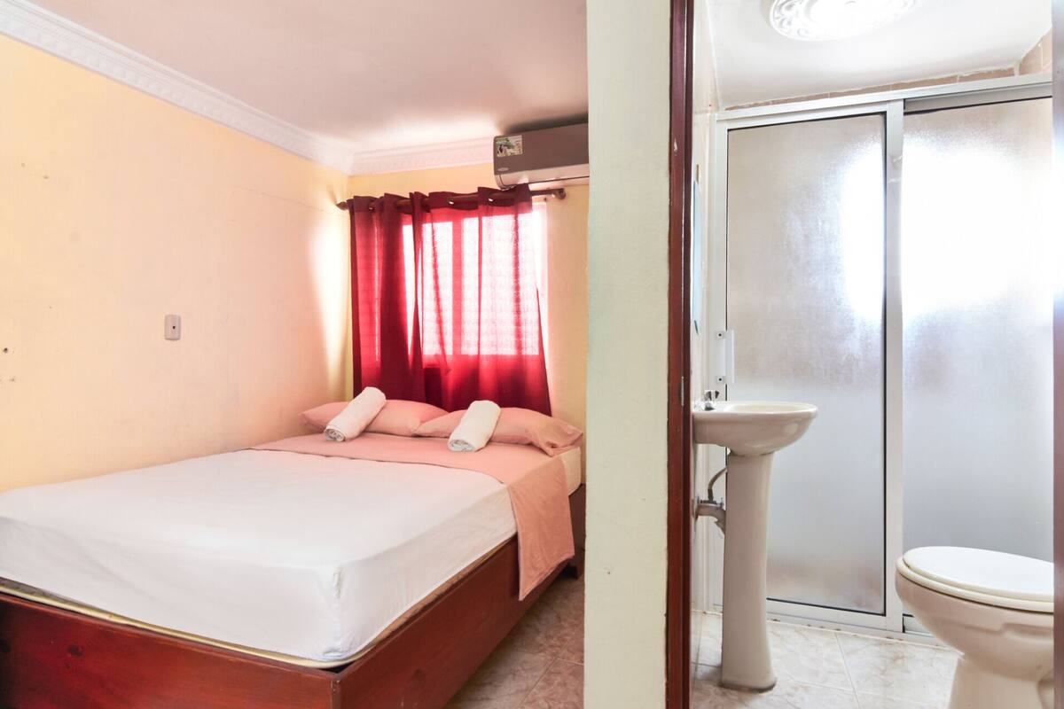 Apartment, 1 Schlafzimmer, Terrasse, Meerblick | Bettwäsche aus ägyptischer Baumwolle, hochwertige Bettwaren