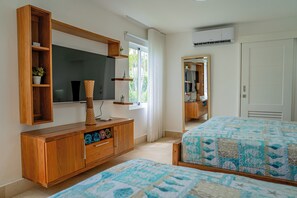 1 habitación, tabla de planchar con plancha, wifi gratis y ropa de cama 