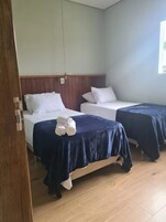 2 quartos, camas Select Comfort, Wi-Fi de cortesia, roupa de cama