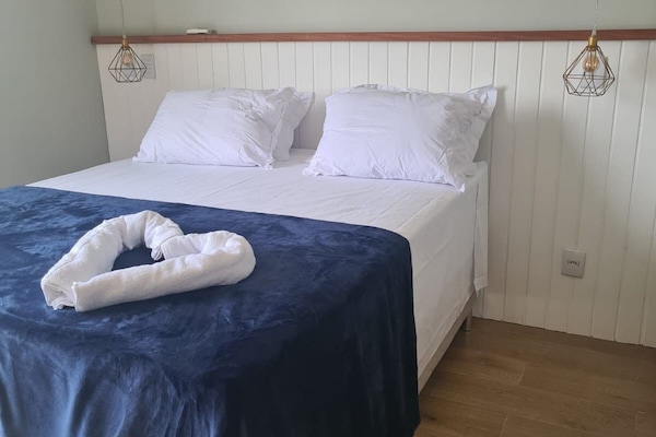 Deluxe Villa | 2 bedrooms, Select Comfort beds, WiFi (free), bed sheets