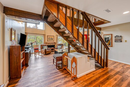 Enchanting lakefront oasis with fire pit, generous patio, dock, & amazing views