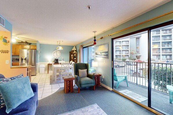 TV - Oceanfront condo steps from the beach with resort amenities, balcony, & AC (Myrtle Beach)