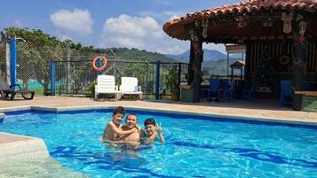 15 piscinas al aire libre