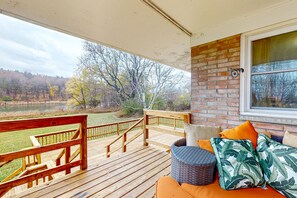 Property grounds - Secluded home with large deck, foosball table, & W/D - near skiing (Canandaigua)