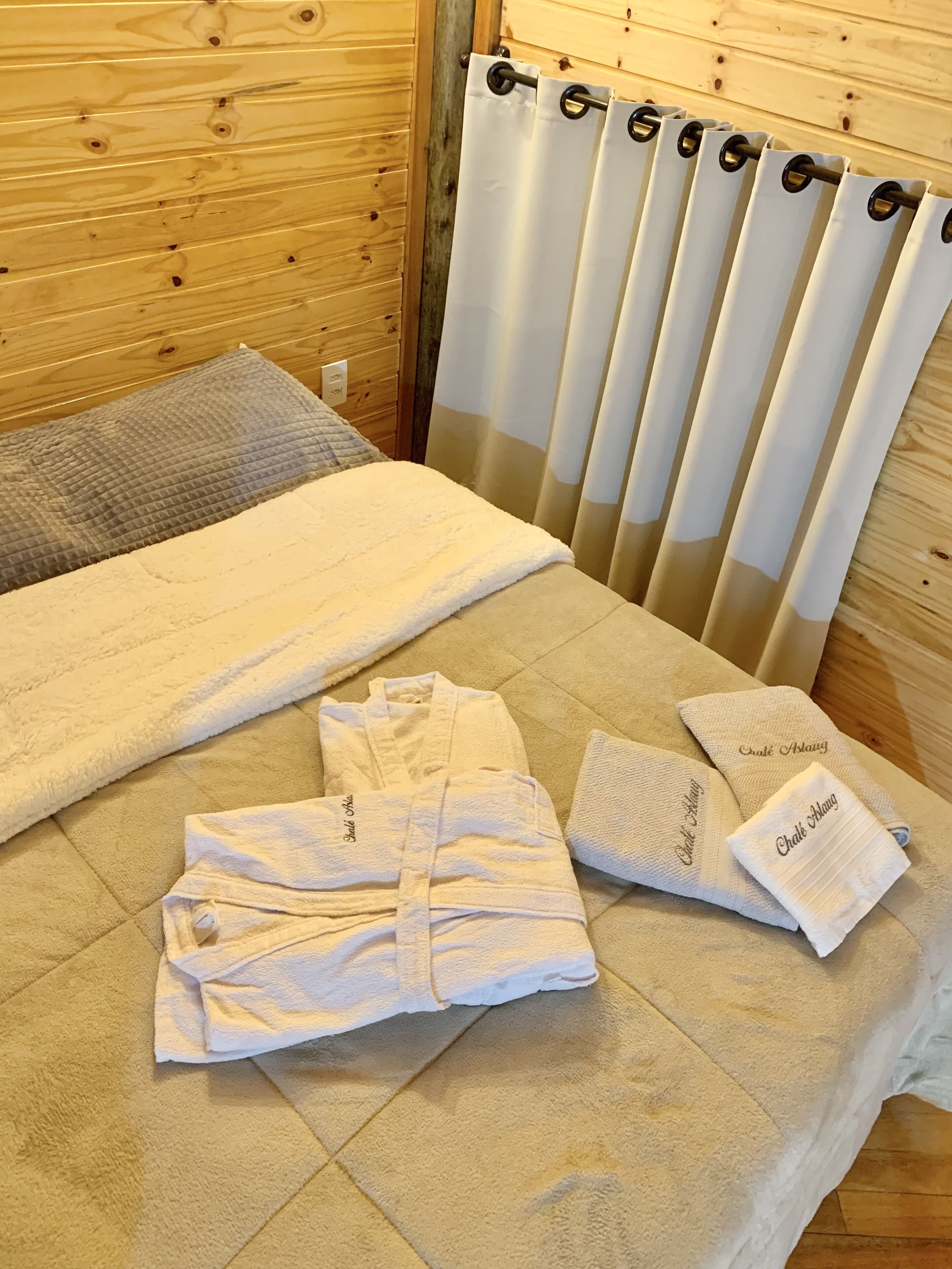 Superior Chalet, Mountain View | 1 bedroom, free WiFi, bed sheets