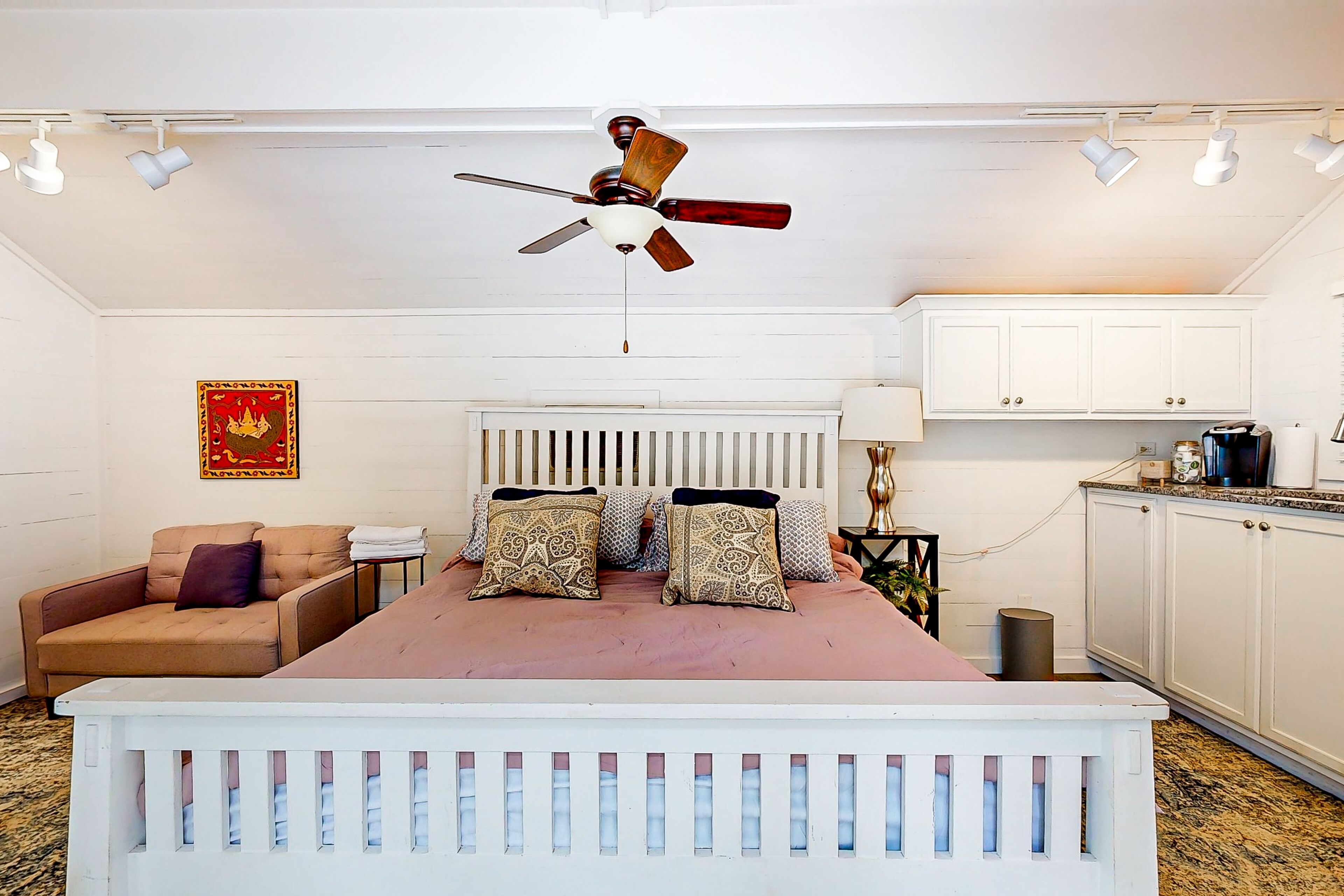 Charming, single-level studio with a kitchenette & patio
