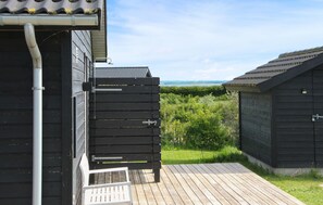 Property grounds - 3 bedroom cozy home in Lundby (Lundby)