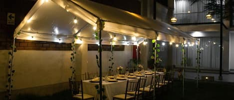 Área para banquetes al aire libre