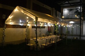 Outdoor banquet area - Bella Casa Full Amoblada (Lurigancho-Chosica)