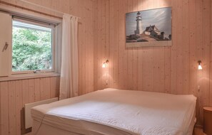 3 bedrooms, travel crib, free WiFi - Cozy home in Græsted with WiFi (Græsted)