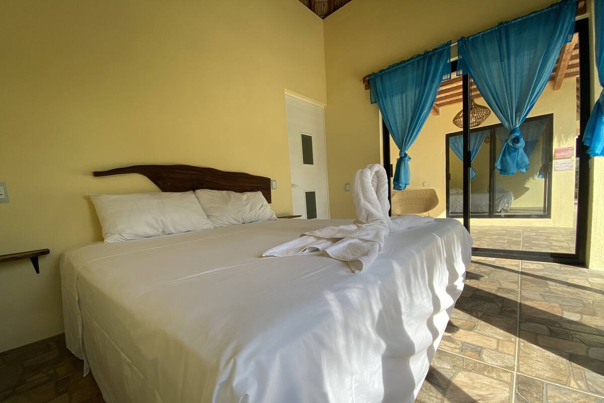 Wifi gratis y ropa de cama 