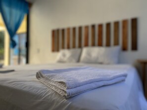 Grand Room | Free WiFi, bed sheets - Casa de las Libélulas (Puerto Escondido)