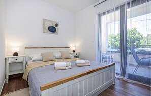 2 Schlafzimmer, Reisekinderbett, kostenloses WLAN, Bettwäsche