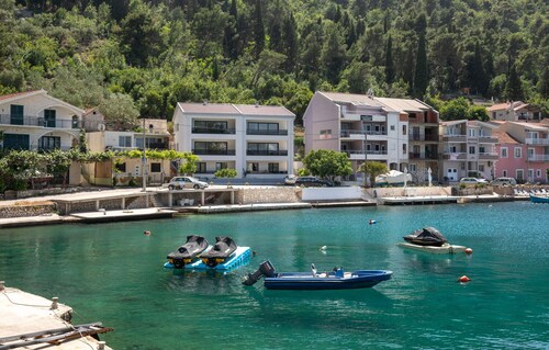 Stunning apartment in Blace with house sea view