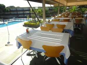 Outdoor dining - Modern apartments with pool. Ref. Comtat Sant Jordi-46 P (Platja d´Aro)