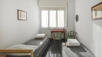 2 Schlafzimmer, Reisekinderbett, kostenloses WLAN