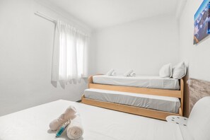 2 chambres, fer et planche à repasser, Wi-Fi gratuit, draps fournis