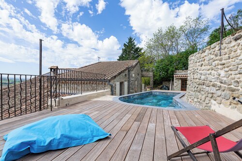La Villa du Bonheur: Charm, Comfort, and Relaxation in Puy-Saint-Martin