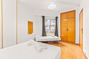 1 makuuhuone, silitysrauta/-lauta, ilmainen Wi-Fi, vuodevaatteet