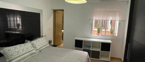 2 soveværelser, strygejern/strygebræt, weekendseng, gratis Wi-Fi