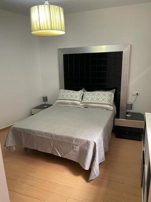 2 bedrooms, iron/ironing board, travel crib, free WiFi