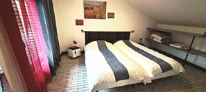 1 bedroom, desk, iron/ironing board, free WiFi