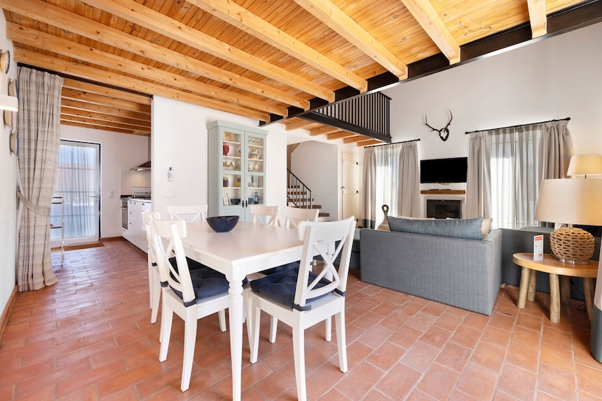 Country House "Bartolomeu Cottage" With Mountain View, Shared Pool & Wi-fi - Portimão