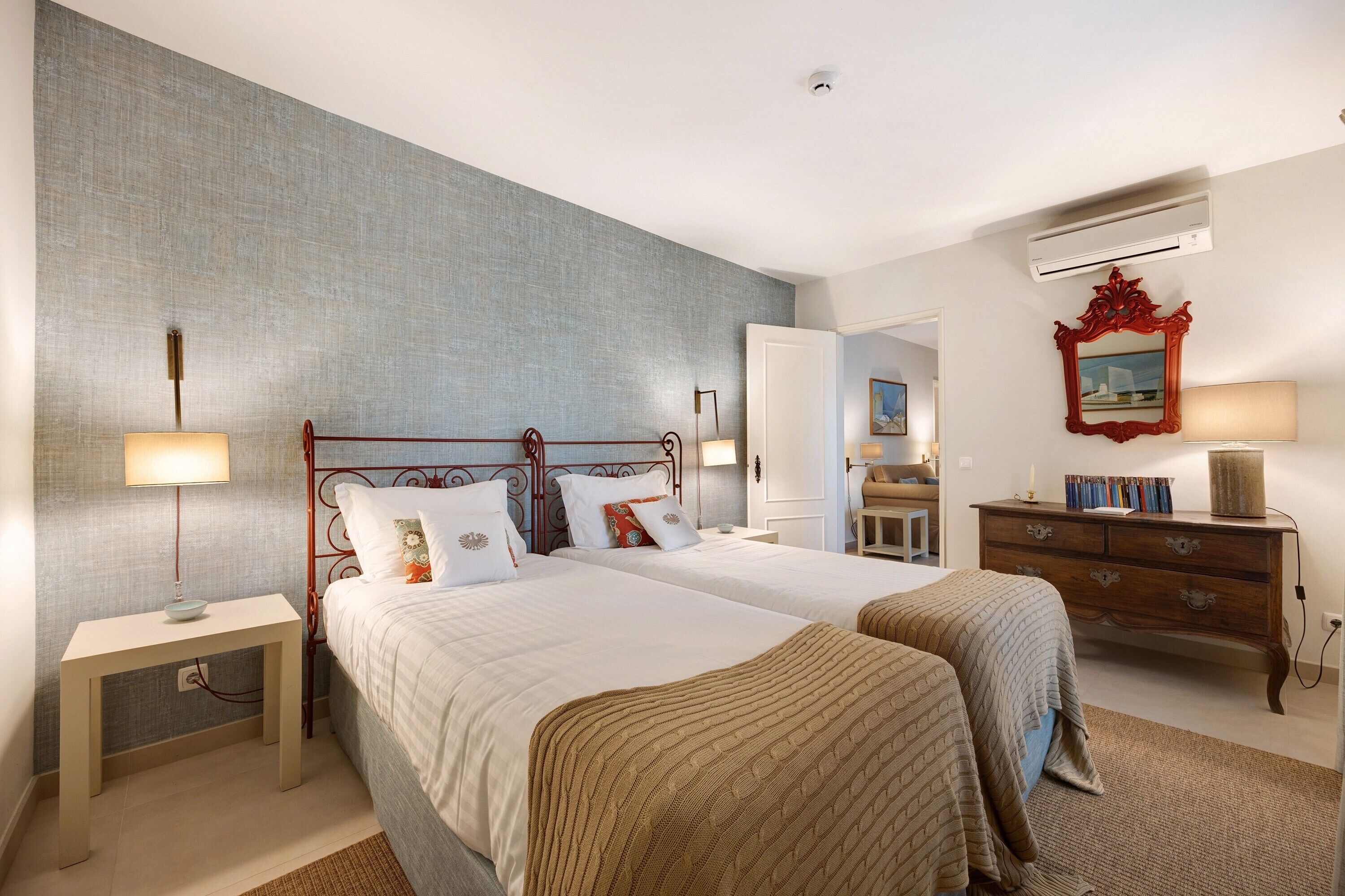 5 多间卧室、熨斗/熨衣板、免费 WiFi、床单