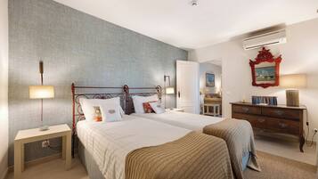 5 Schlafzimmer, Bügeleisen/Bügelbrett, kostenloses WLAN, Bettwäsche