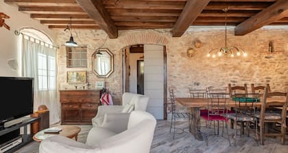 Holiday Home 'La Capanna Di Arturo Ground Floor' with Mountain View, Wi-Fi and Air Conditioning