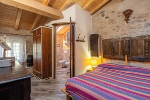 2 makuuhuonetta, ilmainen Wi-Fi, vuodevaatteet