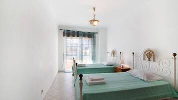 2 Schlafzimmer, Bügeleisen/Bügelbrett, kostenloses WLAN, Bettwäsche