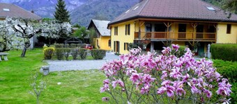 Cottage 'Le Clos Savoie Lorraine' with Mountain View, Shared Terrace and Wi-Fi
