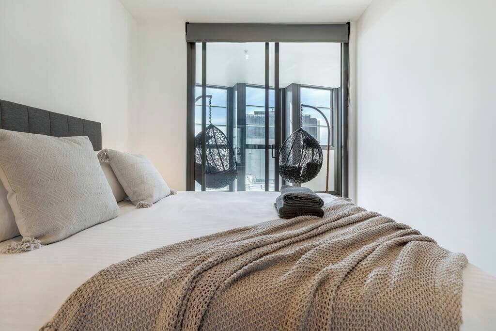 1 dormitorio, tabla de planchar con plancha, wifi y ropa de cama