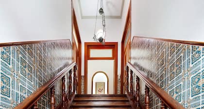 SĂ© Heritage Apartment with Private Terrace and Wi-Fi