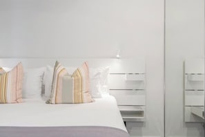 2 quartos, ferros/tábuas de passar roupa, Wi-Fi, roupa de cama