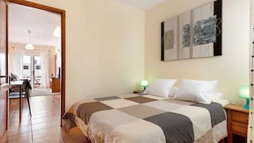 1 bedroom, iron/ironing board, free WiFi, bed sheets