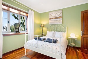 4 Schlafzimmer, Bügeleisen/Bügelbrett, kostenloses WLAN, Bettwäsche