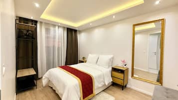 2 bedrooms, desk, free WiFi, bed sheets