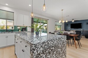 Interior - Green Lion - New Spectacular Modern Pool home (Coachella)