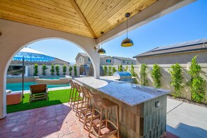 Outdoor dining - Los Arcos- 7 bedrooom, sleeps 19 Pool Home (Coachella)