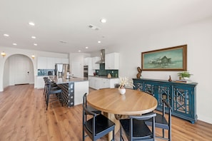 Dining - Los Arcos- 7 bedrooom, sleeps 19 Pool Home (Coachella)