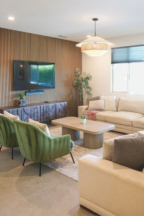 Smart TV, offices