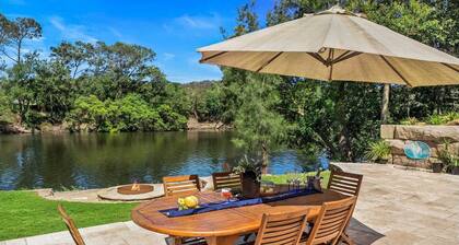 Waterfront Retreat - Kayaks, Heated Pool, Firepit and so much more!